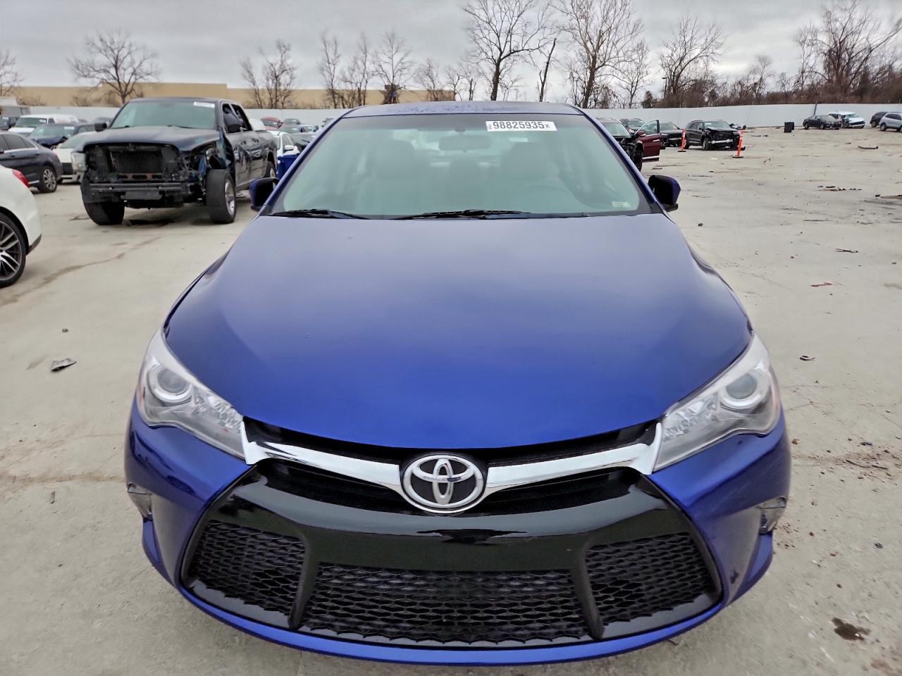 2016 Toyota Camry Le - Image 5