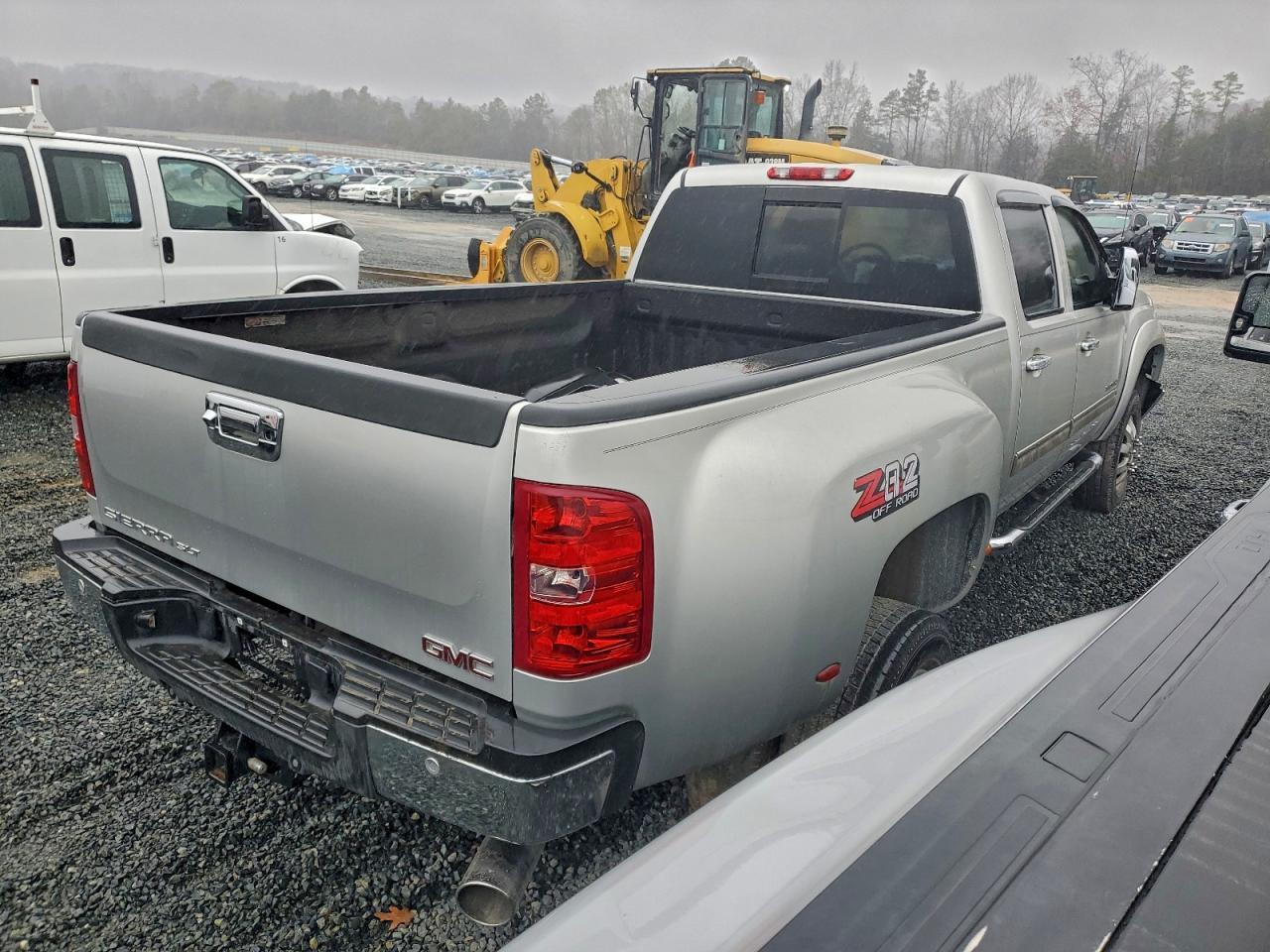 2011 GMC Sierra K3500 Slt - Image 3