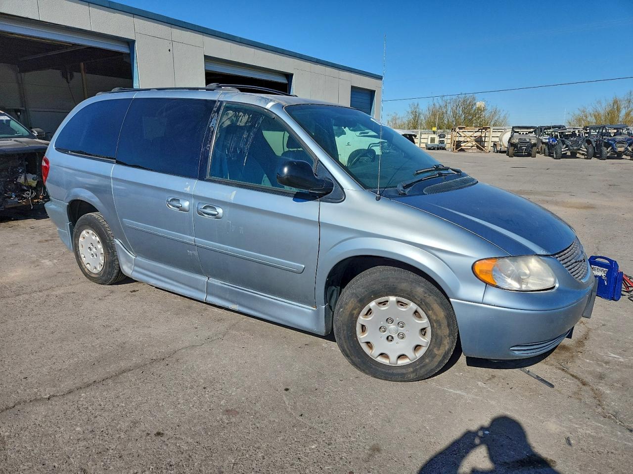 2004 Chrysler Town & Country Lx - Image 4
