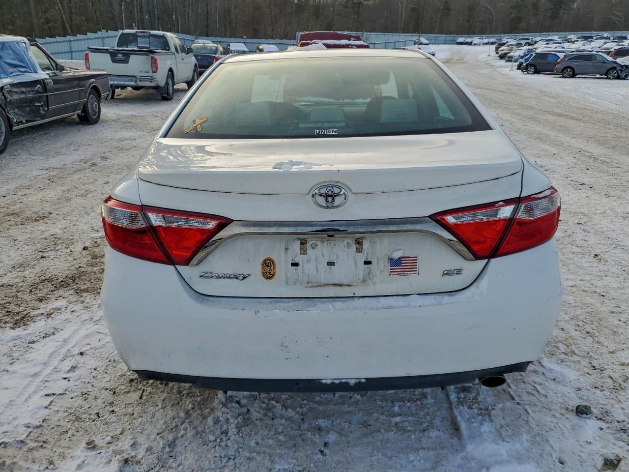 2017 Toyota Camry Le - Image 6