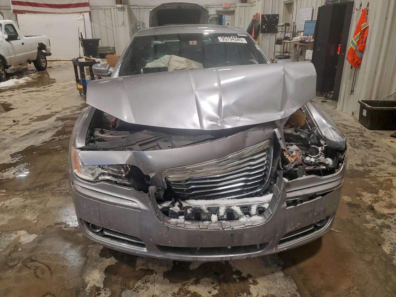 2013 Chrysler 300 - Image 5