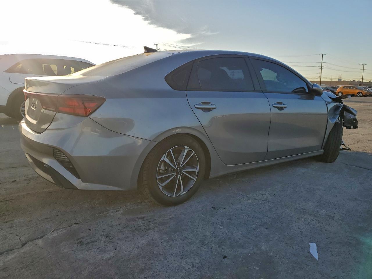 2024 Kia Forte Lxs - Image 3