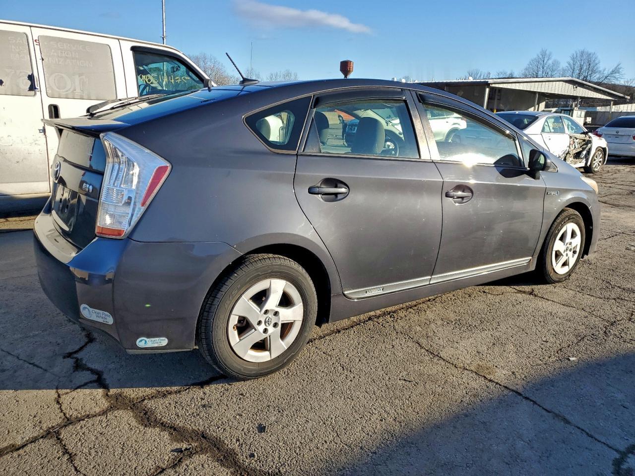 2011 Toyota Prius - Image 3