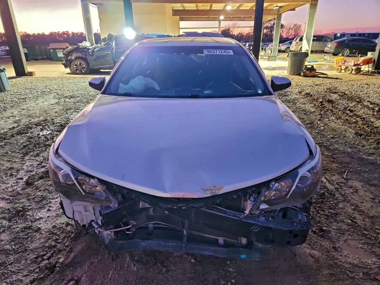 2014 Toyota Camry L - Фото 5