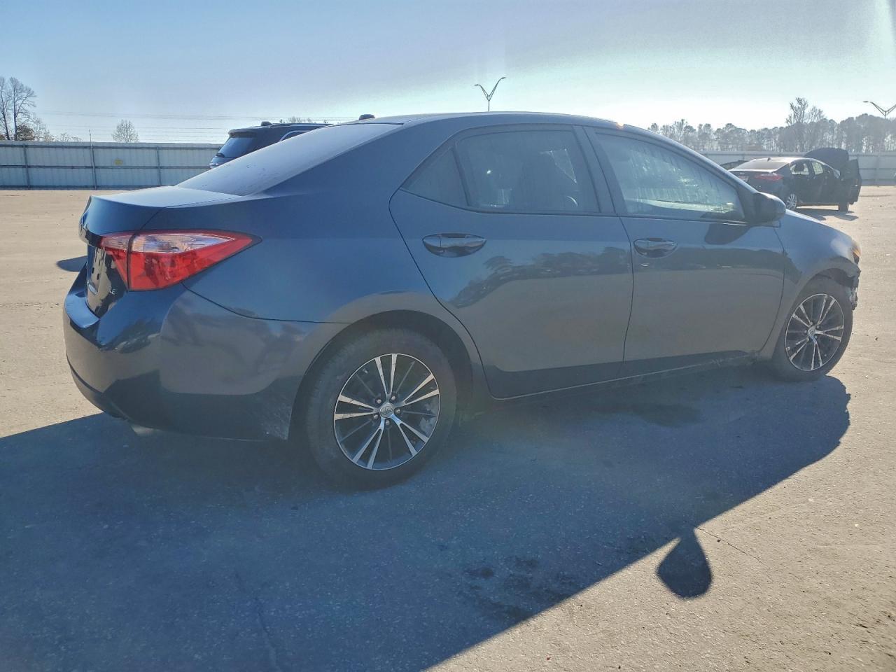 2017 Toyota Corolla L - Фото 3
