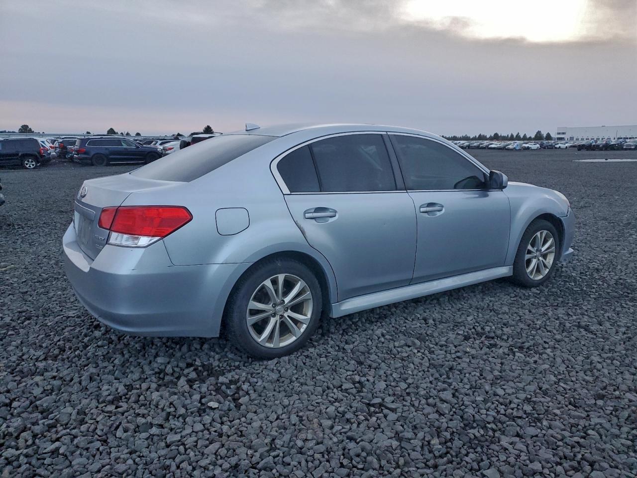 2013 Subaru Legacy 2.5I Limited - Фото 3