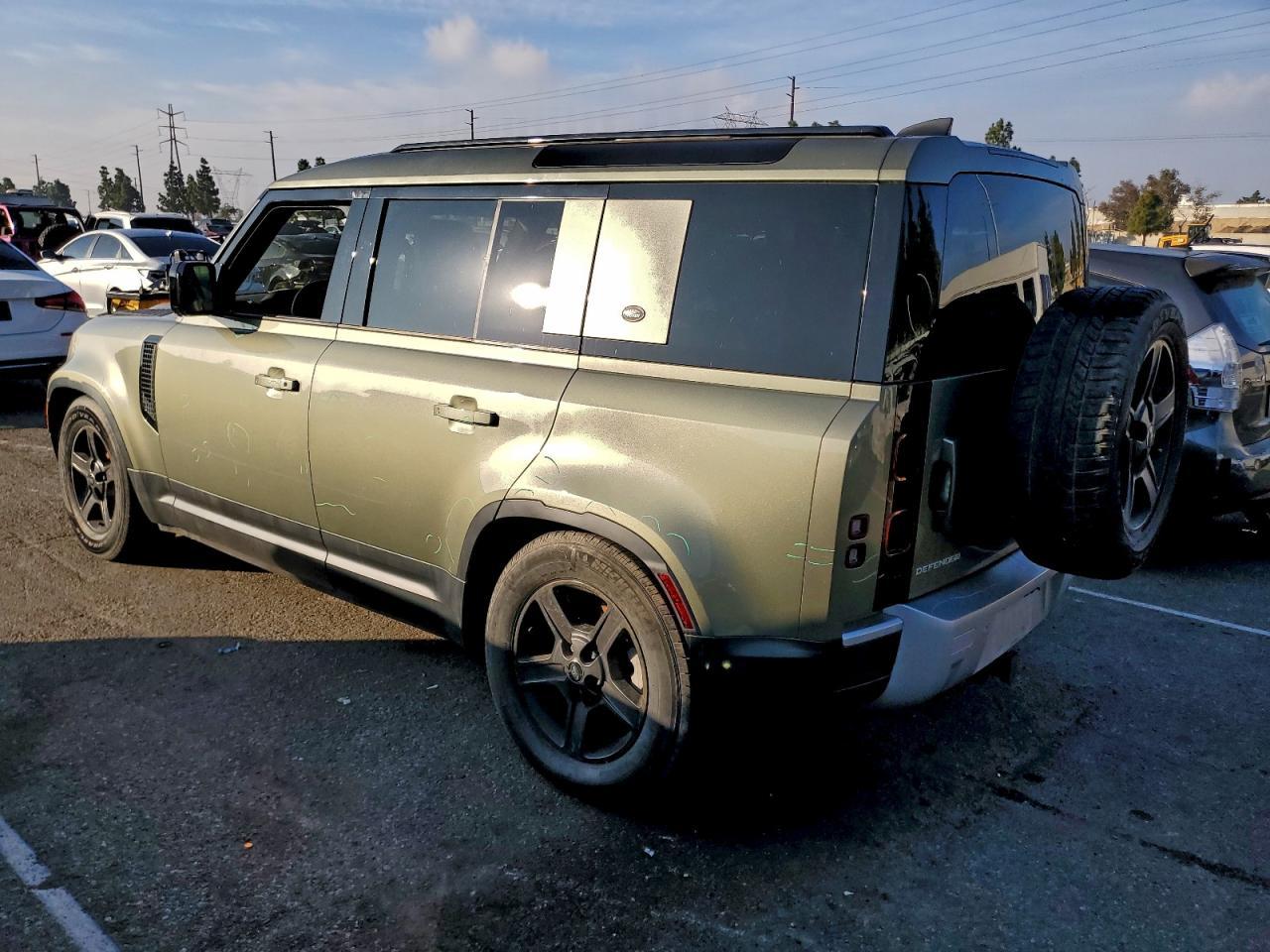 2020 Land Rover Defender 110 - Фото 2