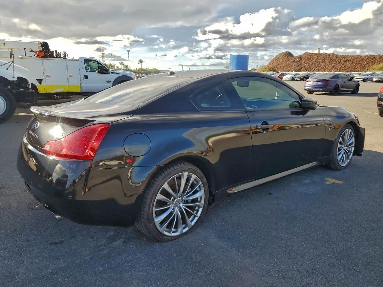 2015 Infiniti Q60 - Фото 3