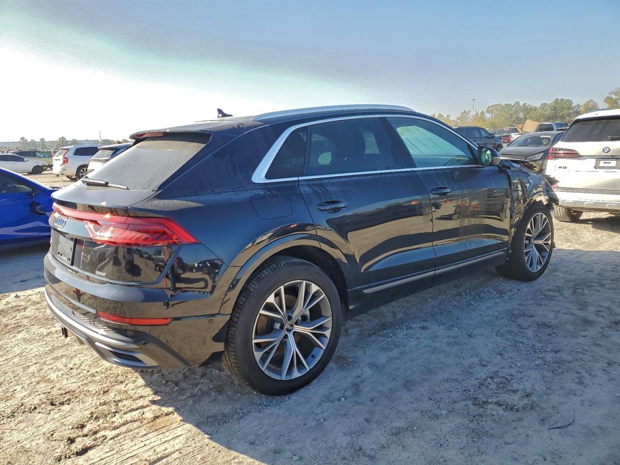 2021 Audi Q8 Premium Plus S-Line - Фото 3