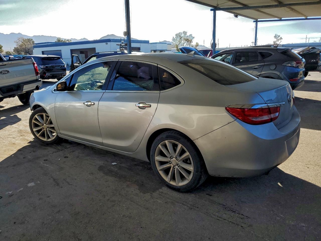 2013 Buick Verano - Фото 2