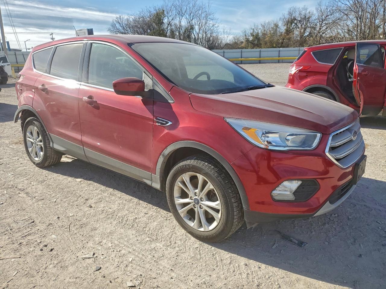 2019 Ford Escape Se - Фото 4