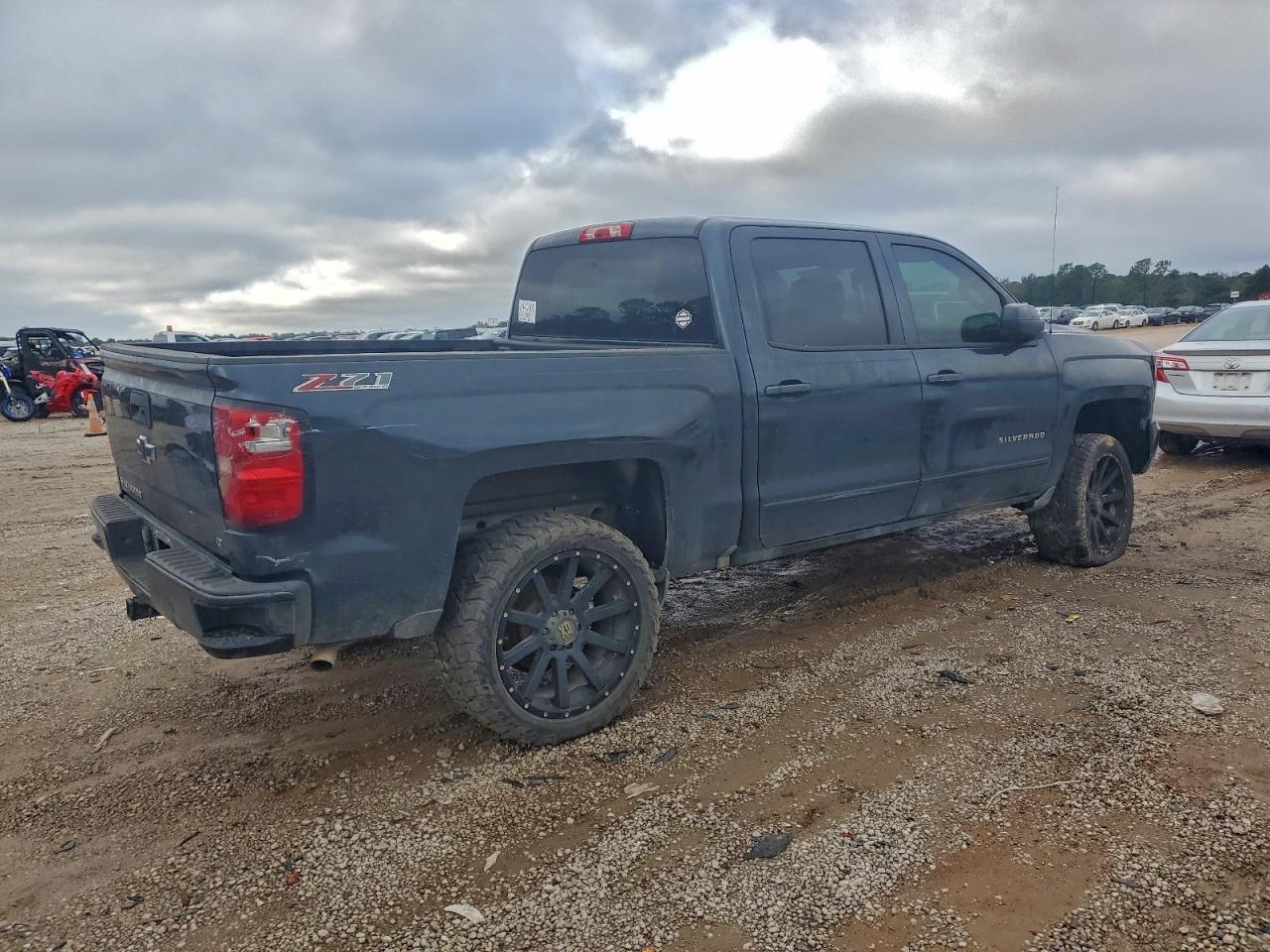 2017 Chevrolet Silverado K1500 4Wd 2Lt - Image 3