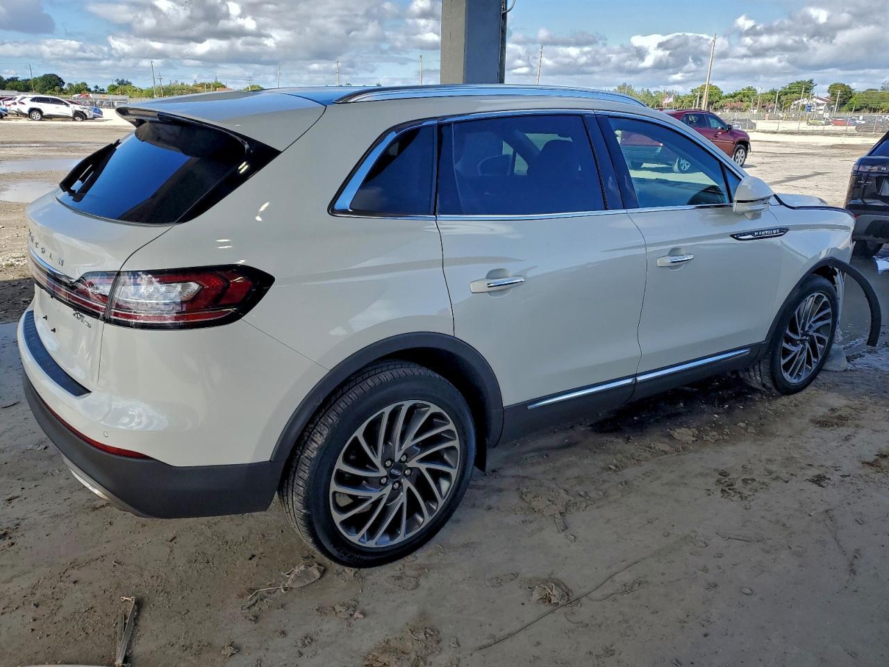 2020 Lincoln Nautilus Reserve - Фото 3