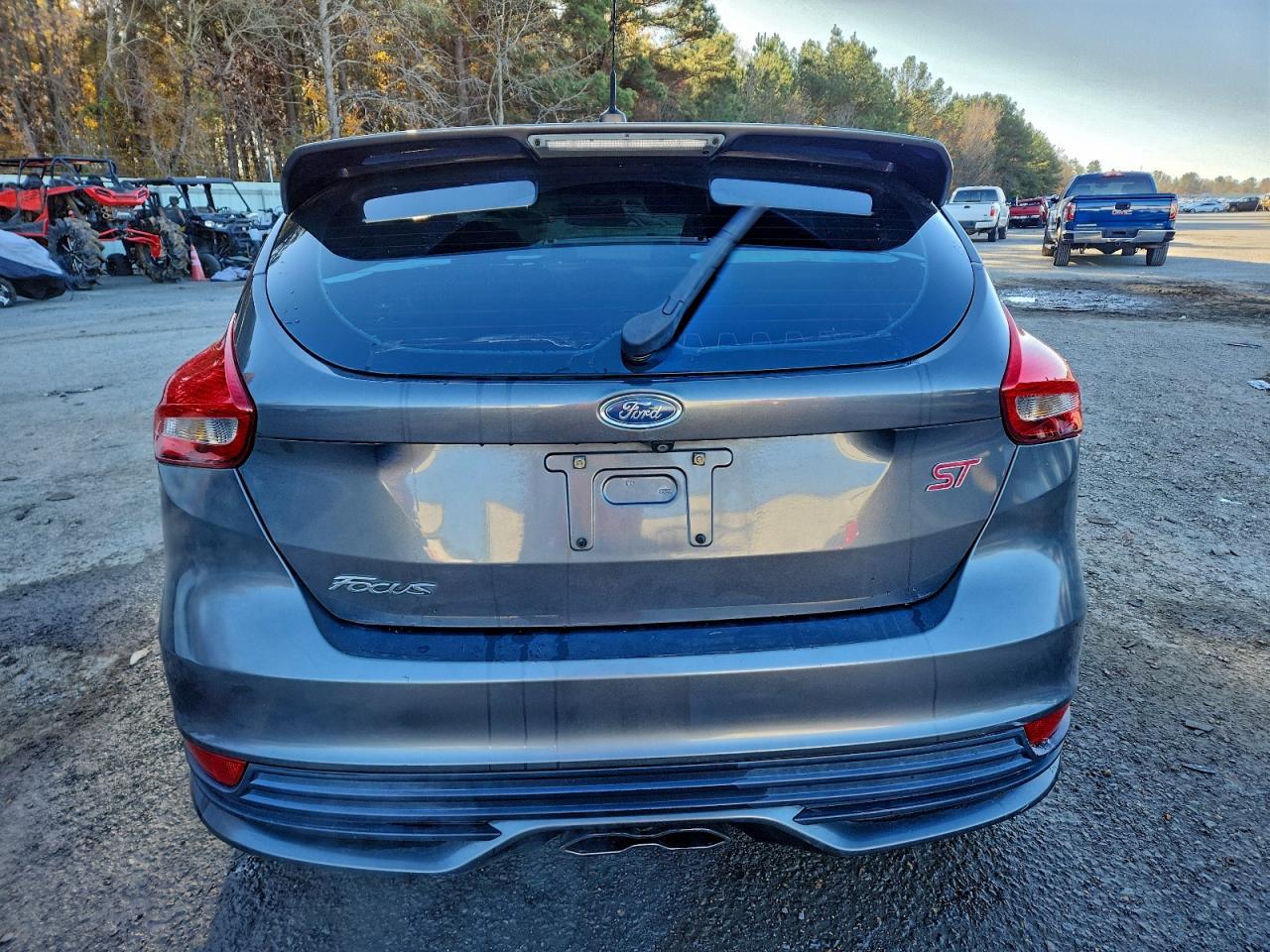 2018 Ford Focus St - Фото 6