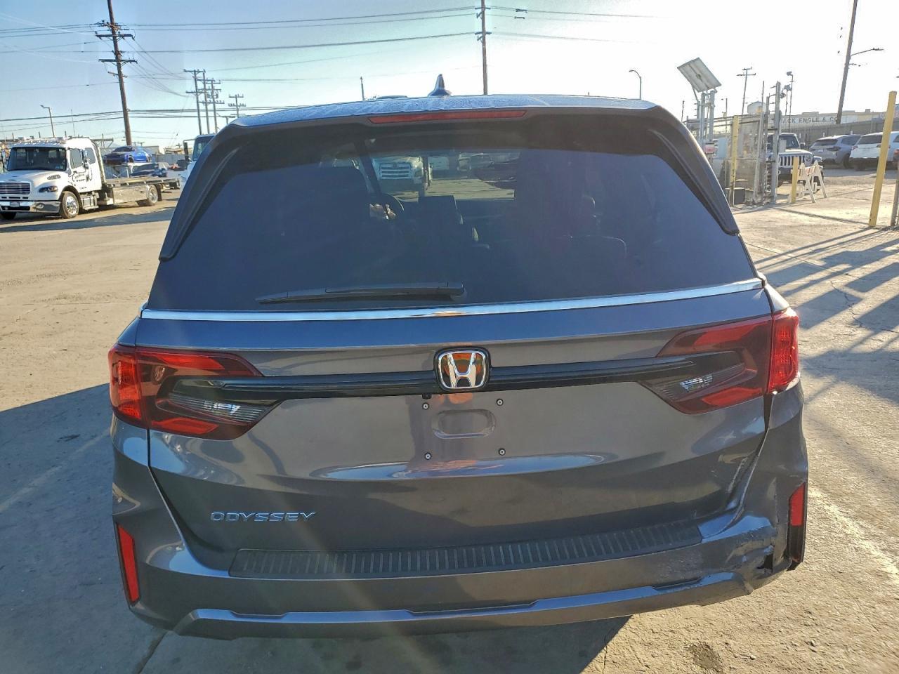 2025 Honda Odyssey Exl - Image 6