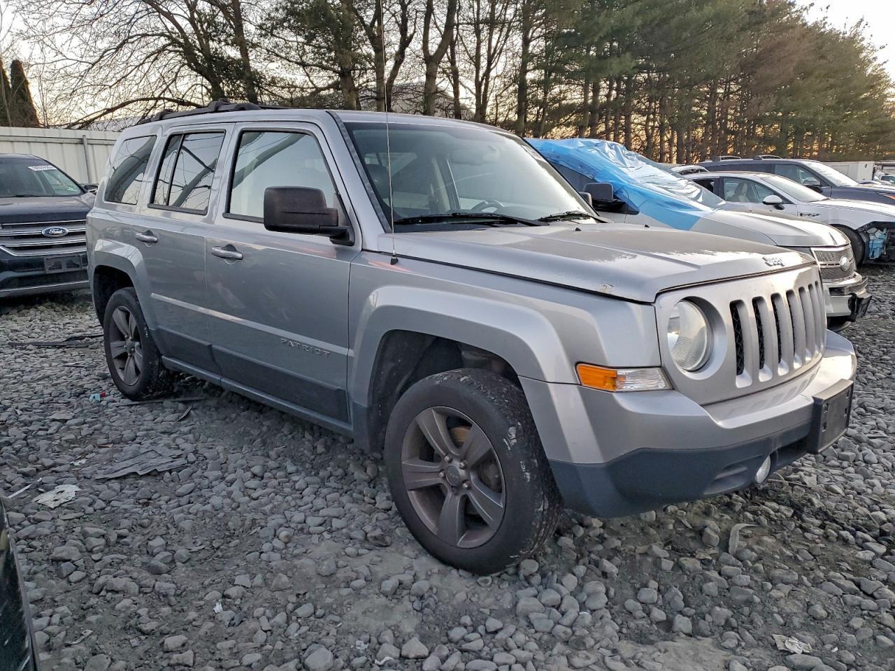 2015 Jeep Patriot Latitude - Фото 4