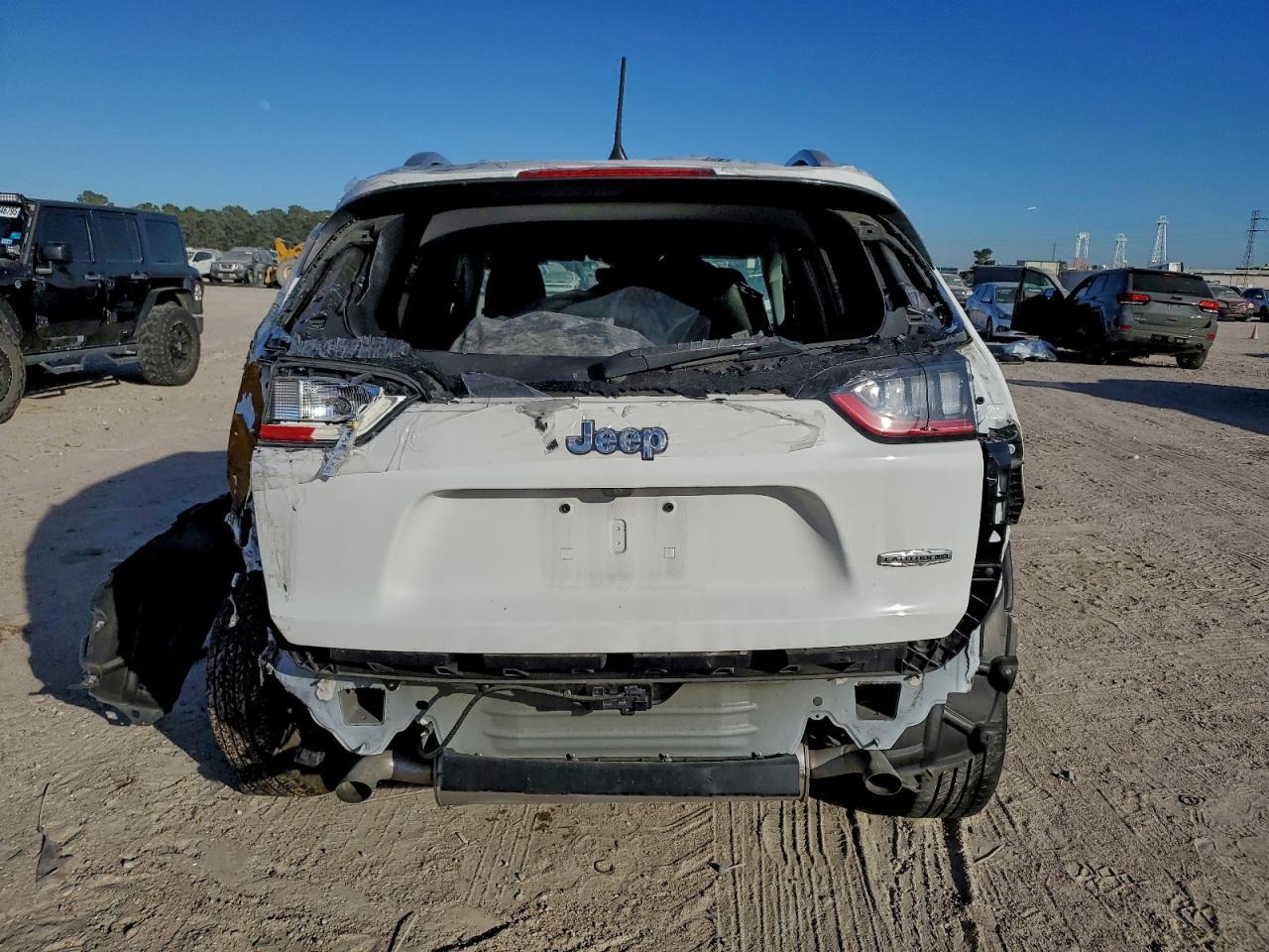 2021 Jeep Cherokee Latitude Lux - Фото 6