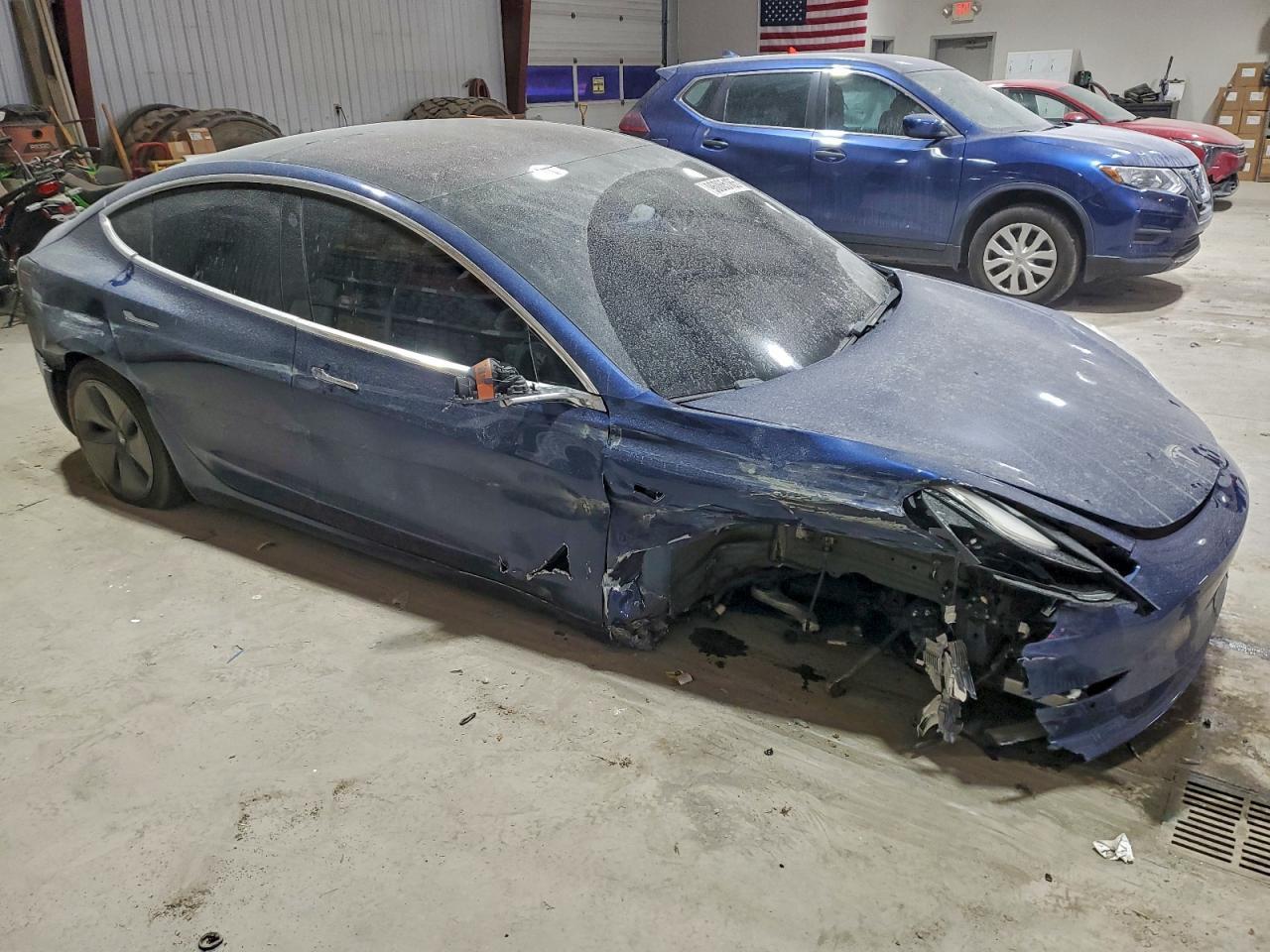 2018 Tesla Model 3 - Фото 4