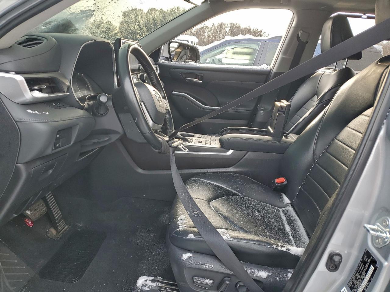 2022 Toyota Highlander Xle - Image 7