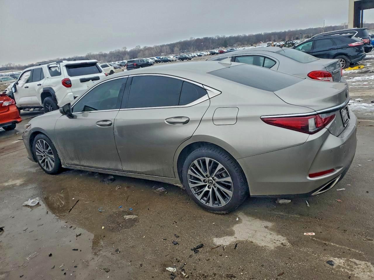 2020 Lexus Es 350 - Image 2