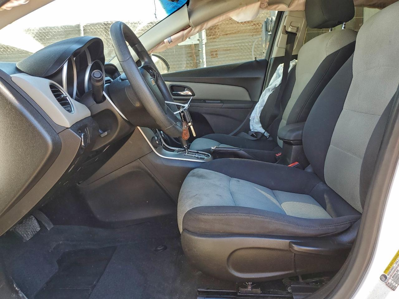 2016 Chevrolet Cruze Limited Ls - Image 7