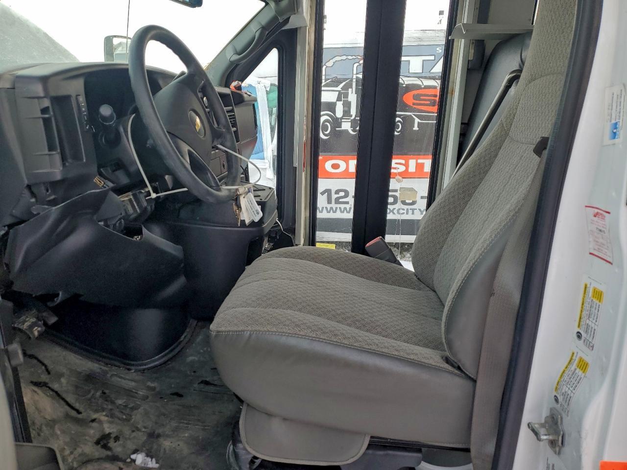 2014 Chevrolet Express G3500 Shuttle Bus - Фото 7