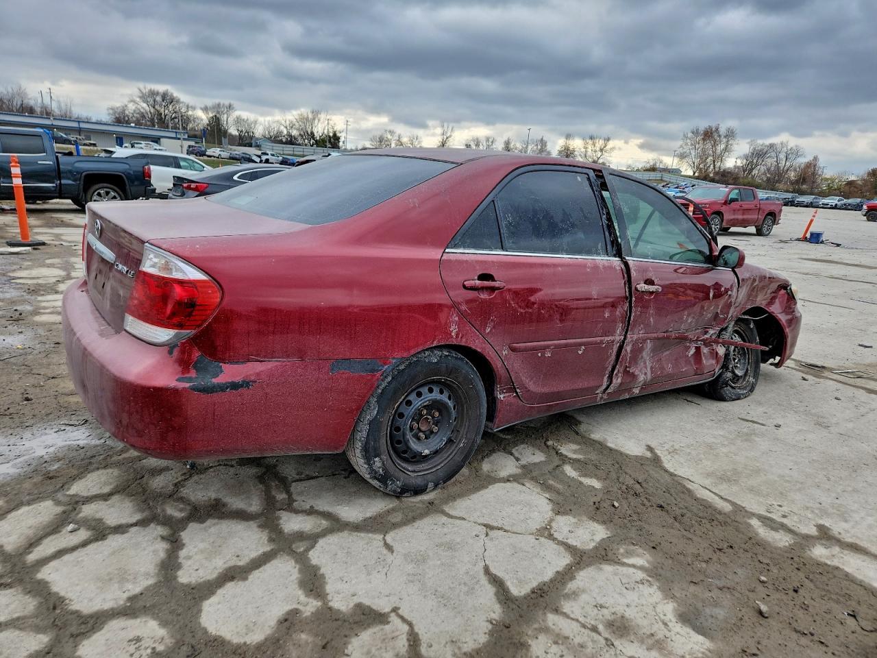 2005 Toyota Camry Le - Image 3