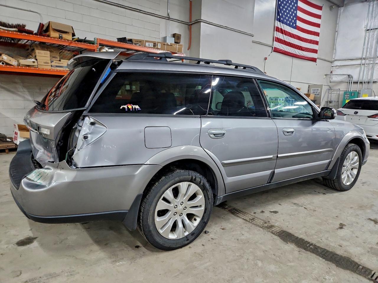 2009 Subaru Outback 2.5Xt Limited - Фото 3
