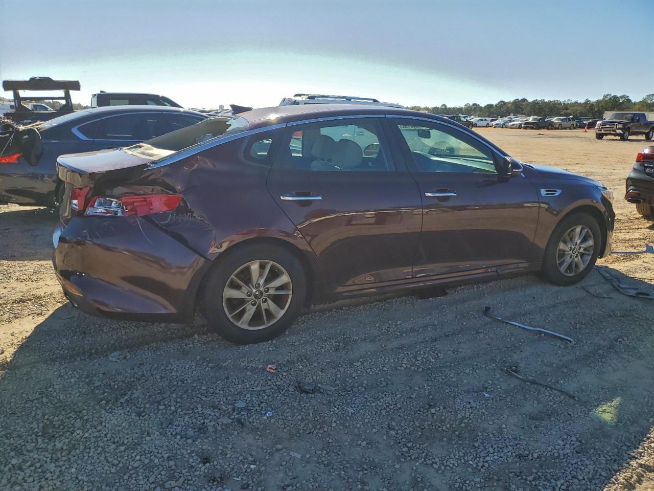 2018 Kia Optima Lx - Фото 3