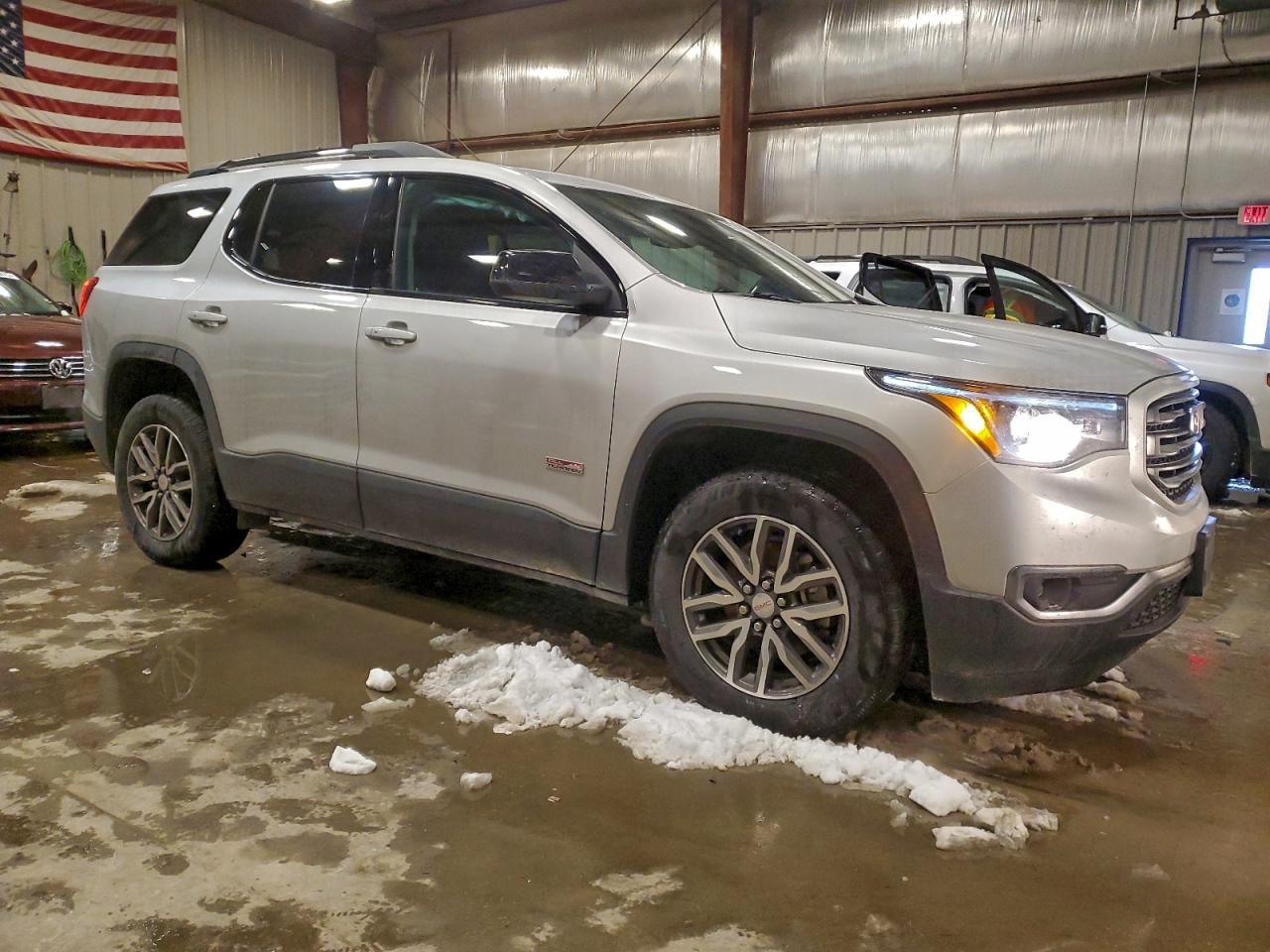 2018 GMC Acadia All Terrain - Image 4