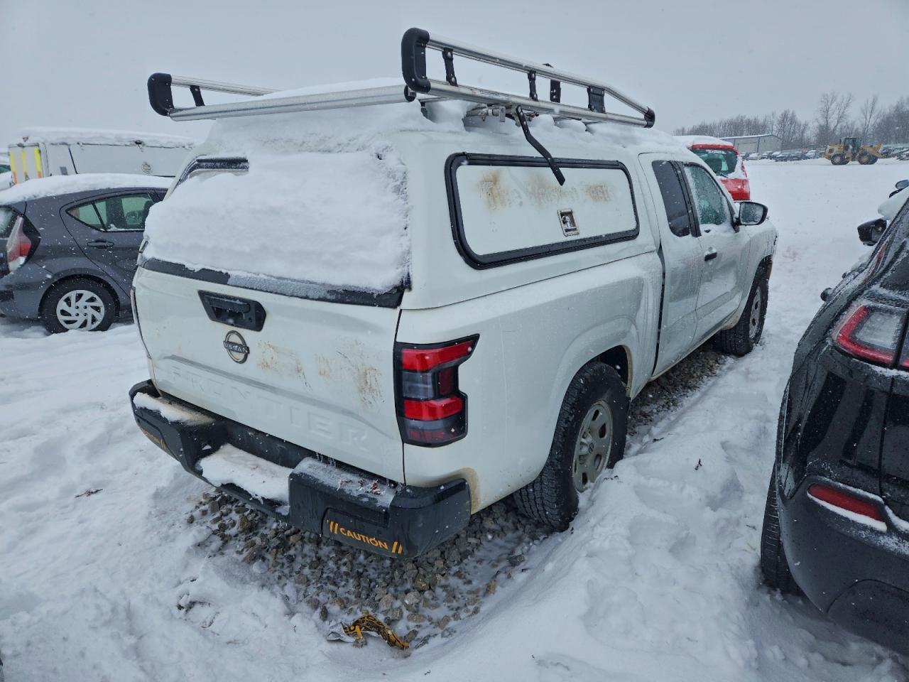 2024 Nissan Frontier * Clean Title * Prior Fleet * - Image 3