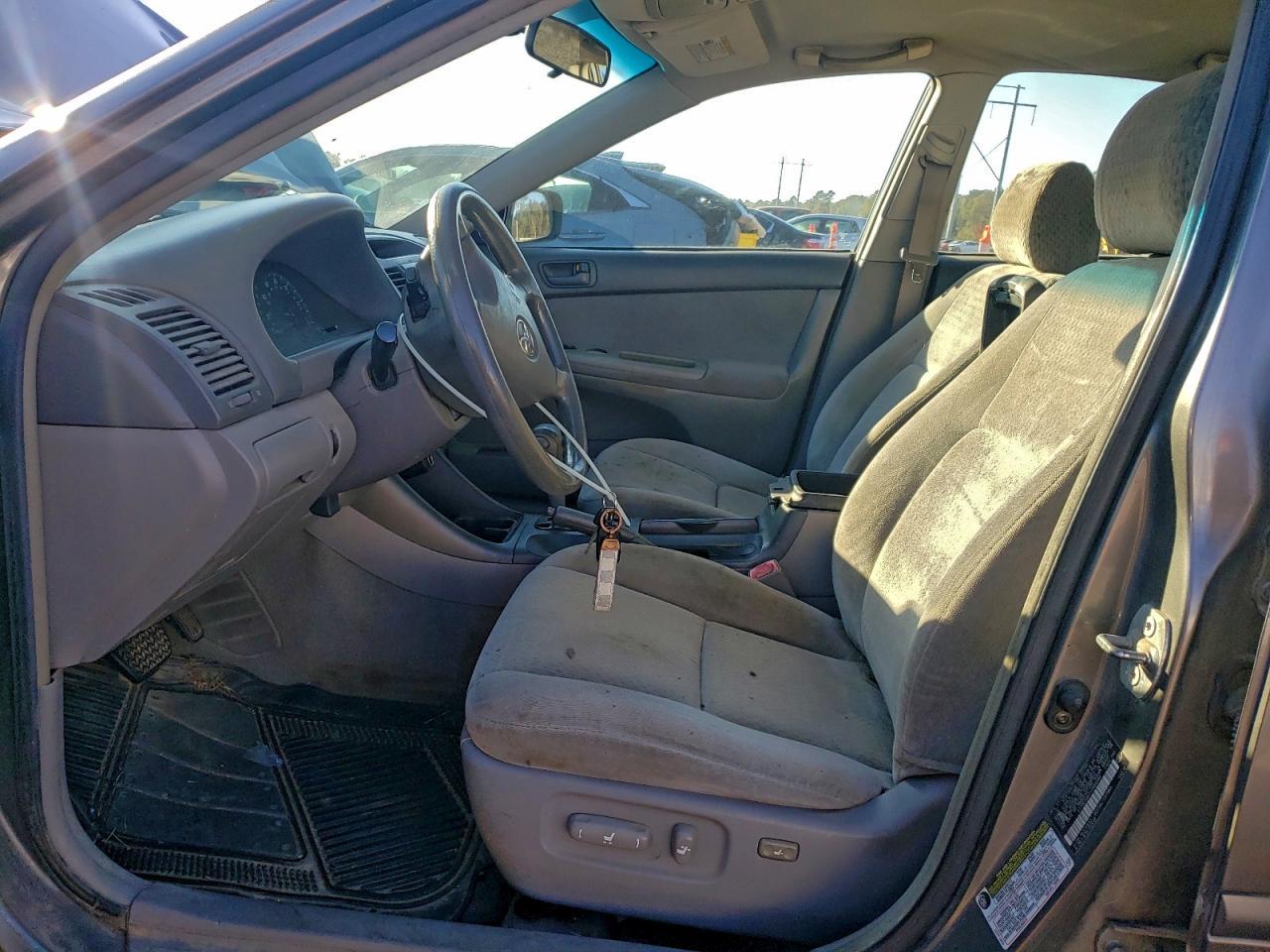 2004 Toyota Camry Le - Фото 7