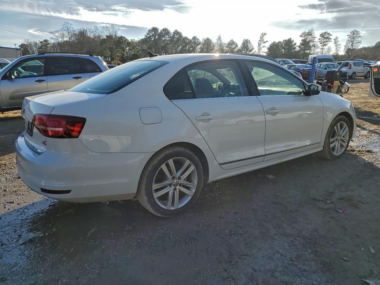 2017 Volkswagen Jetta Sel - Image 3