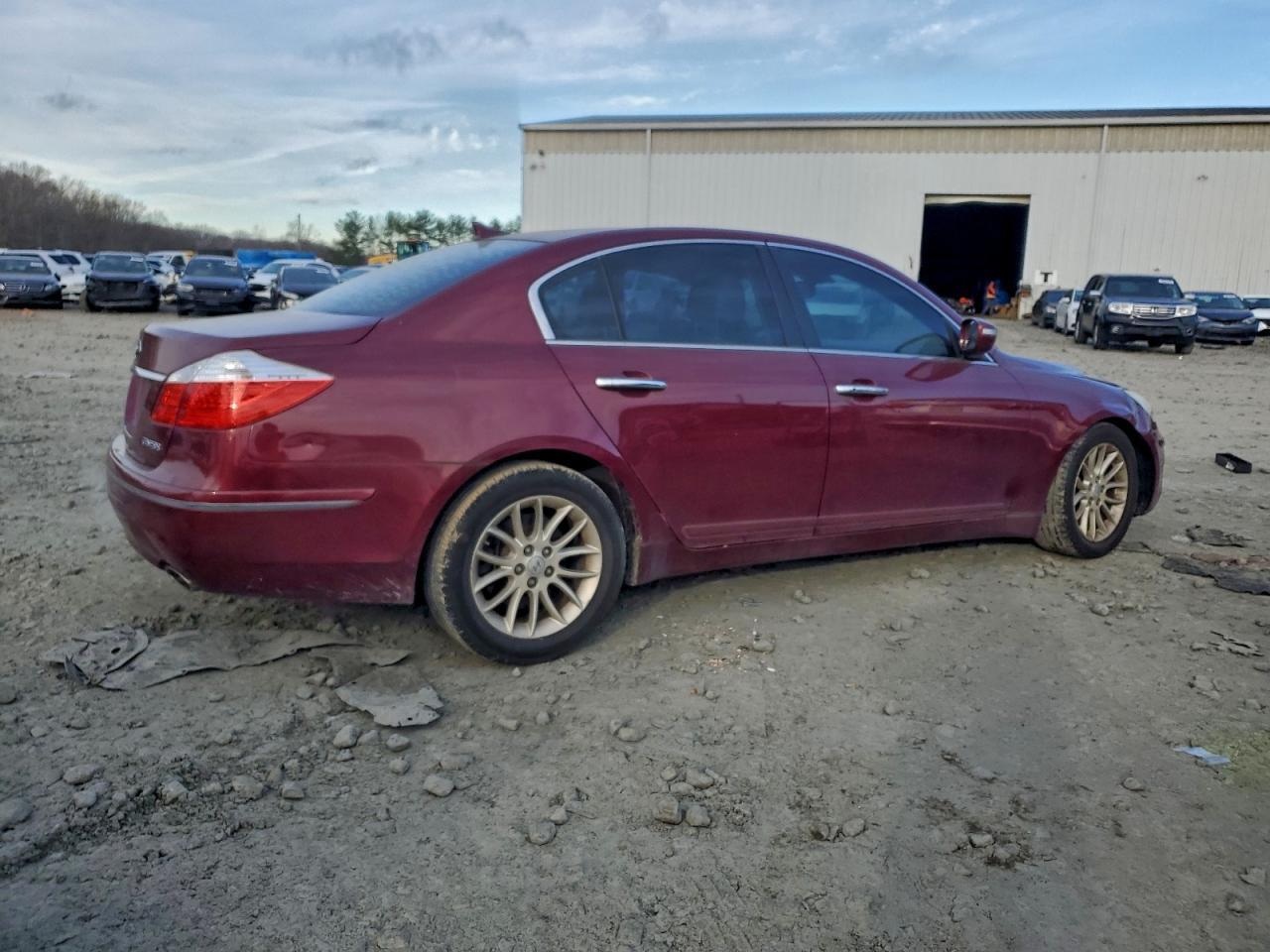 2011 Hyundai Genesis 3.8L - Фото 3