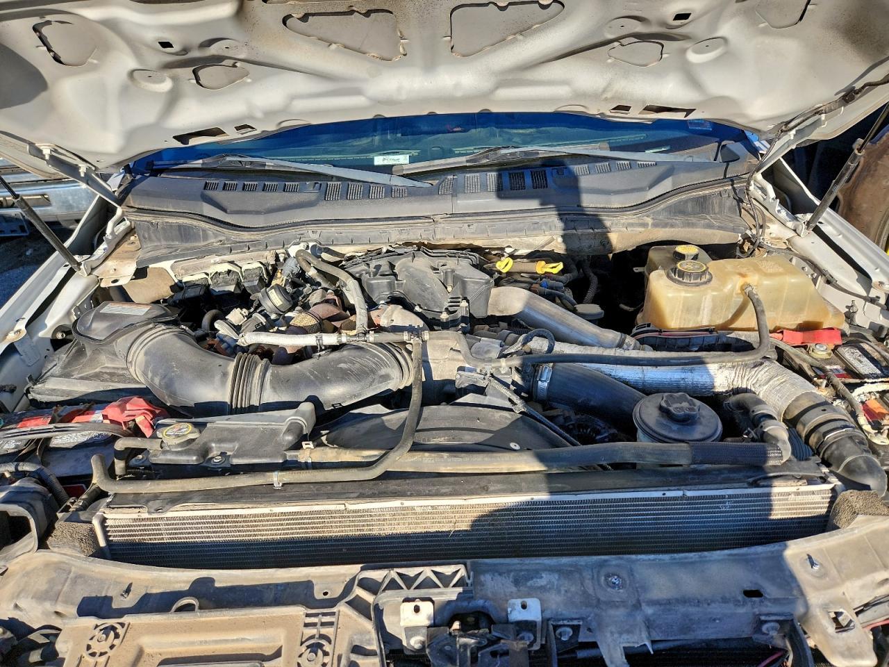 2018 Ford F350 Truck Cab And Chassis - Image 7