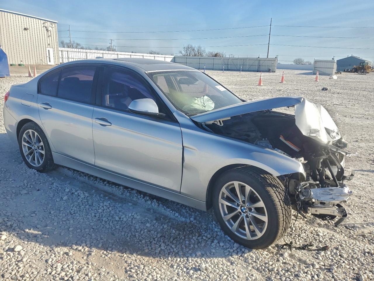 2017 BMW 320 I - Фото 4