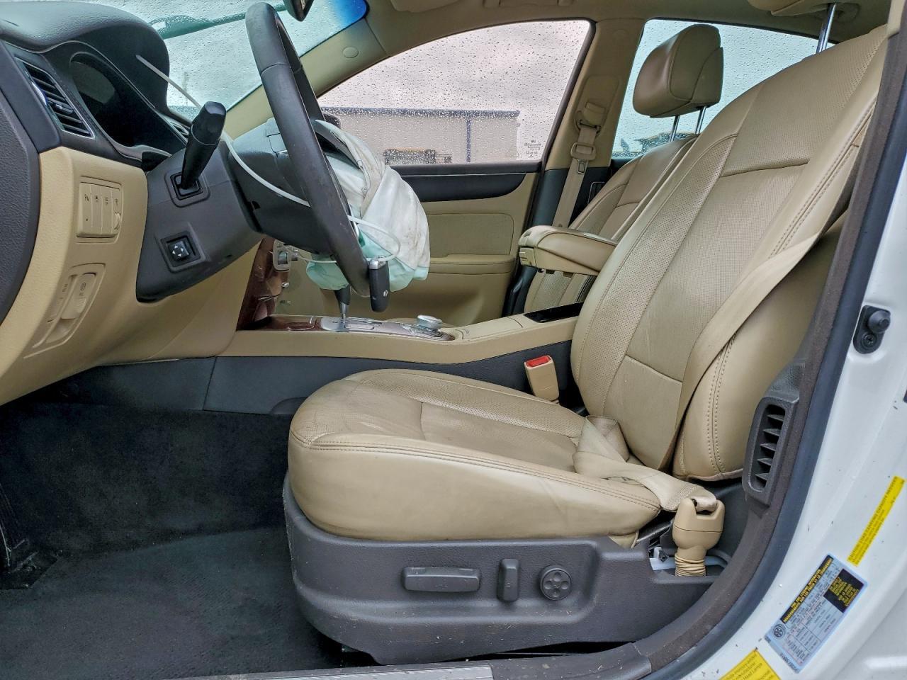 2013 Hyundai Genesis 3.8L - Фото 7