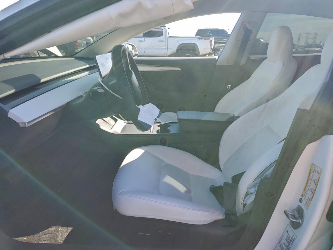 2023 Tesla Model 3 - Фото 7