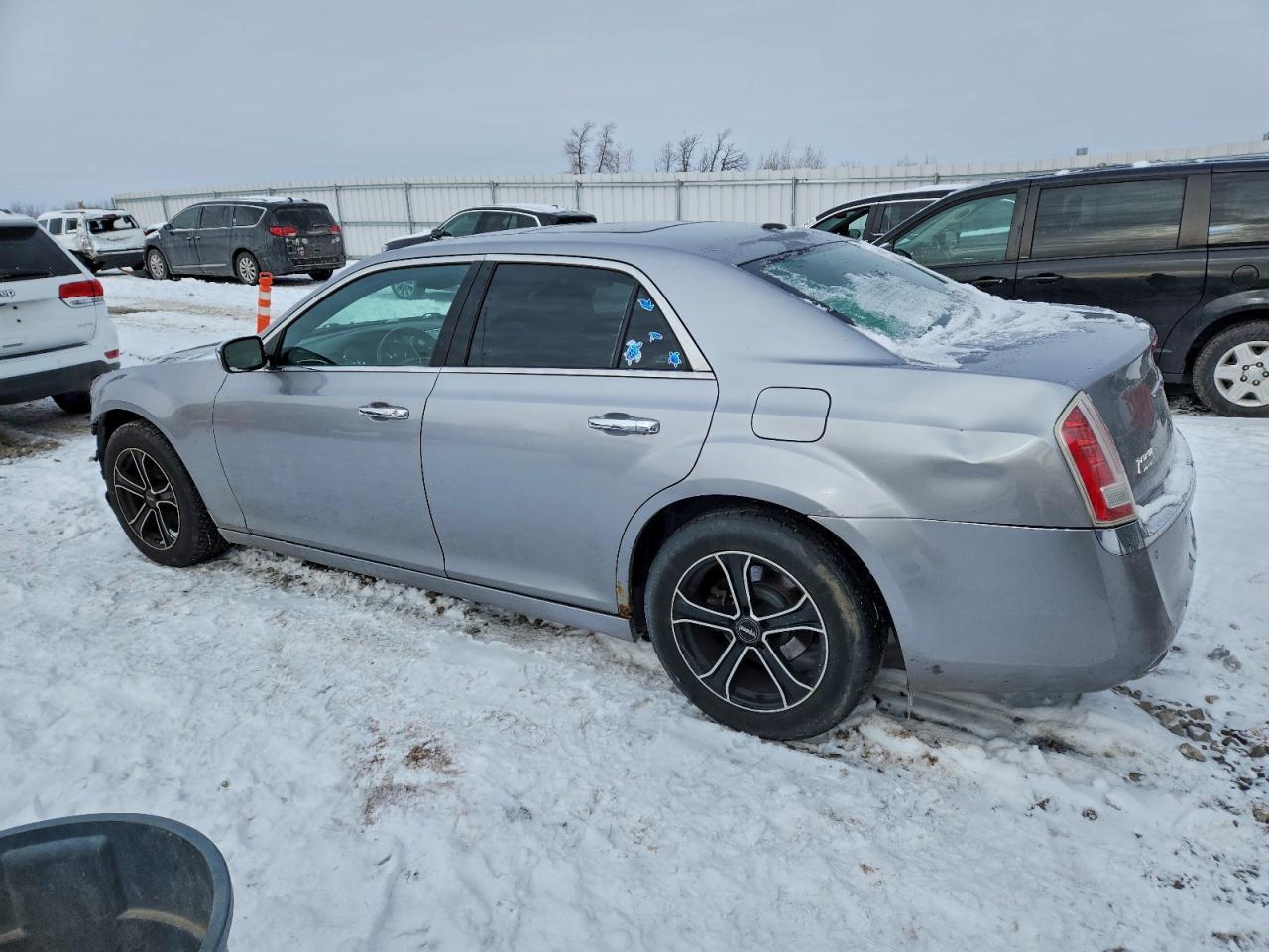 2011 Chrysler 300C - Фото 2