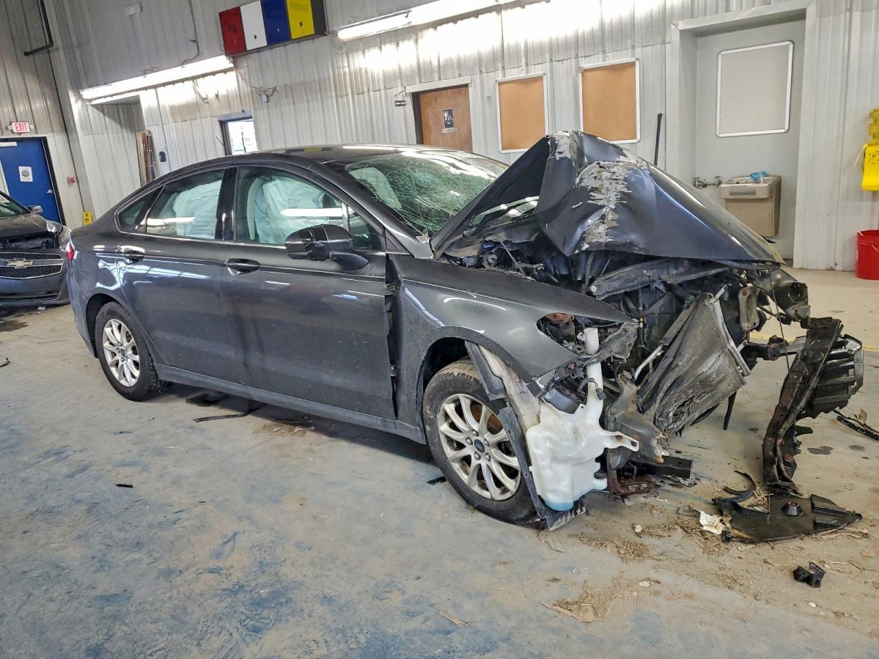 2015 Ford Fusion S - Image 4