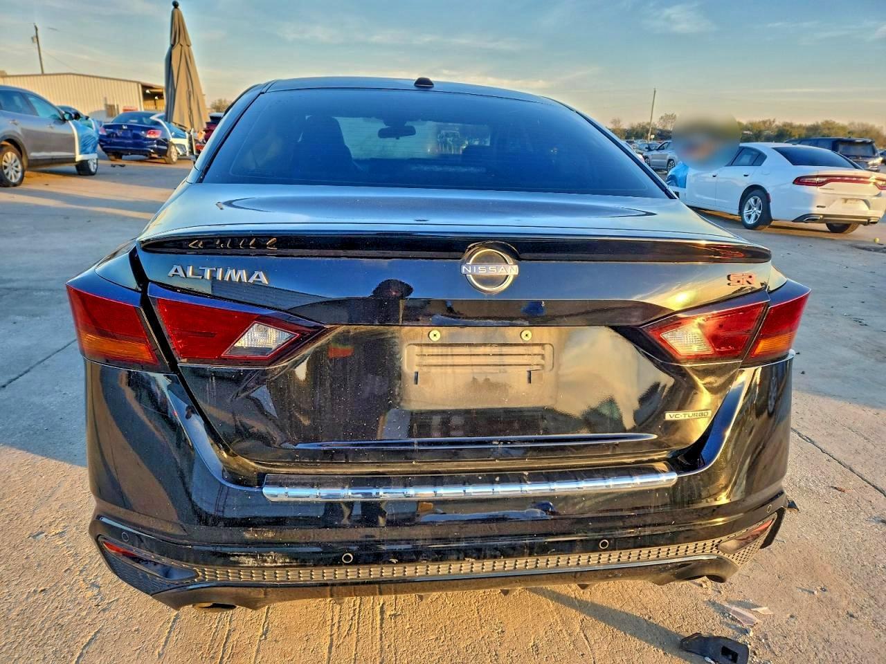 2023 Nissan Altima Sr - Фото 6