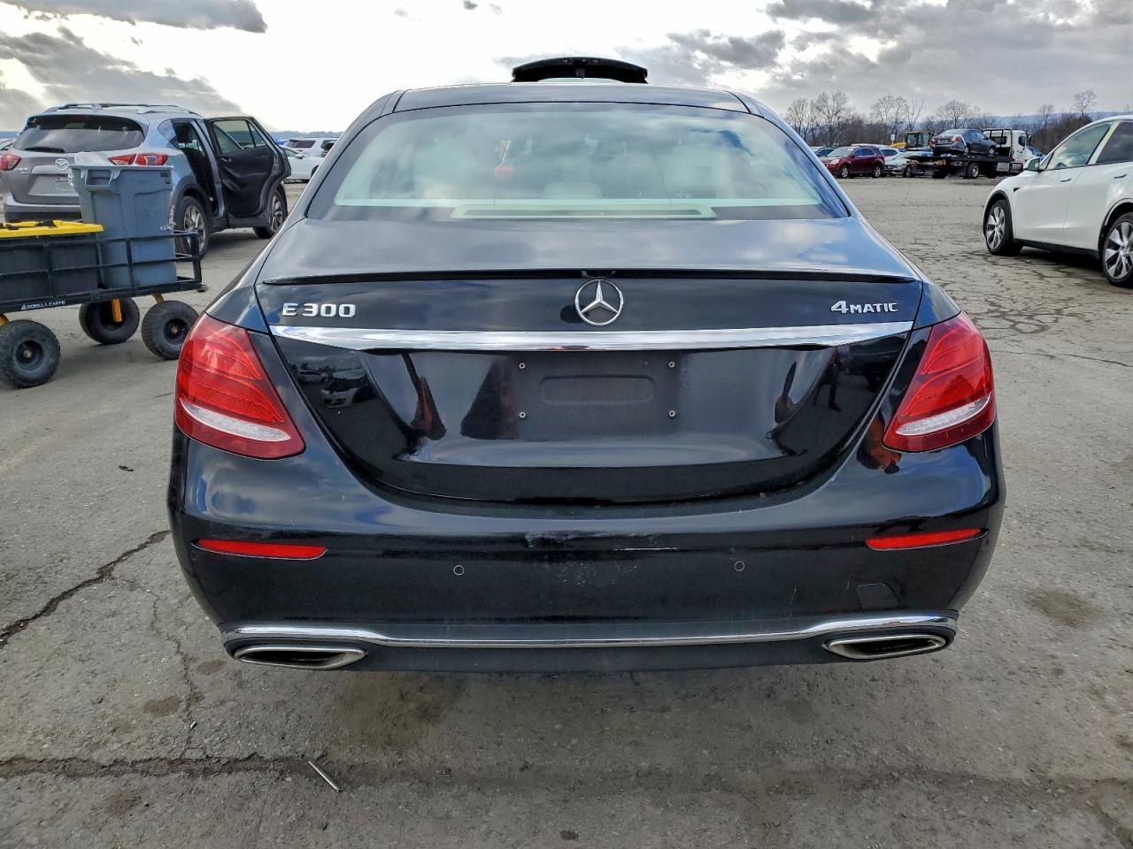 2018 Mercedes-Benz E 300 4Matic - Фото 6