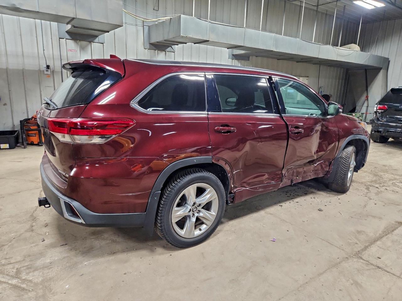 2019 Toyota Highlander Limited - Фото 3