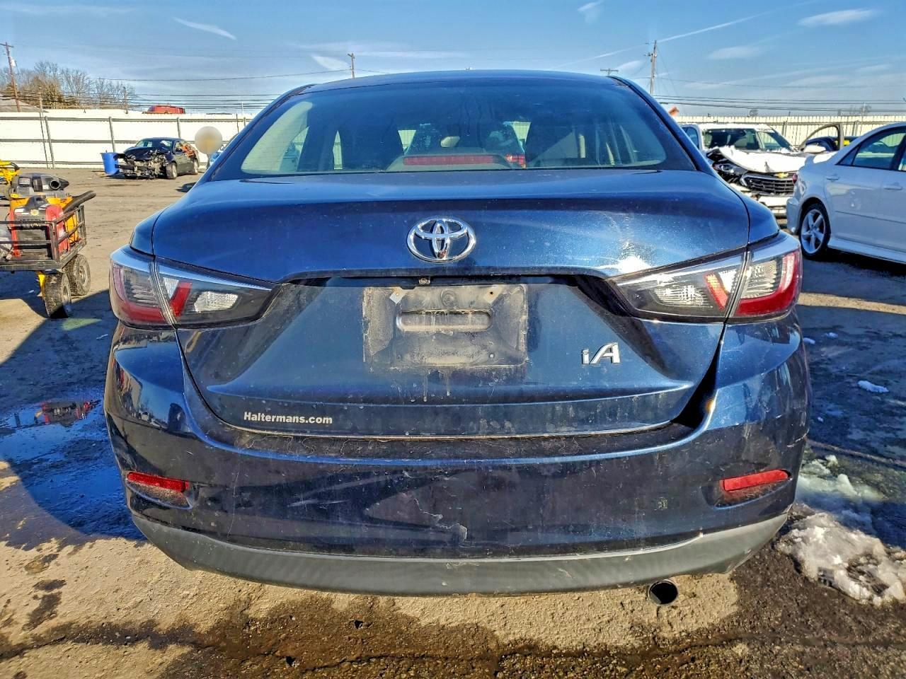 2018 Toyota Yaris Ia - Фото 6