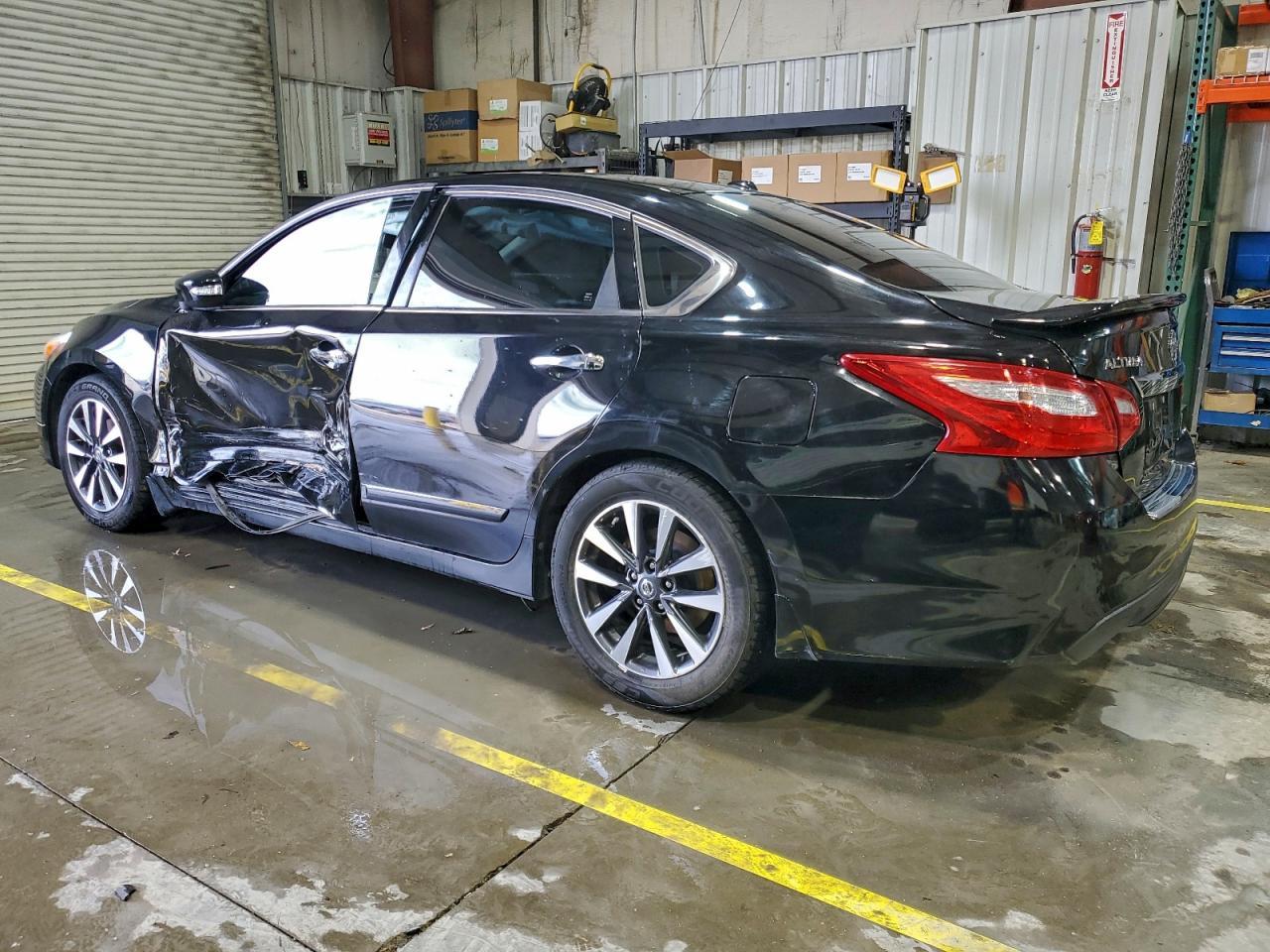 2017 Nissan Altima 2.5 - Фото 2