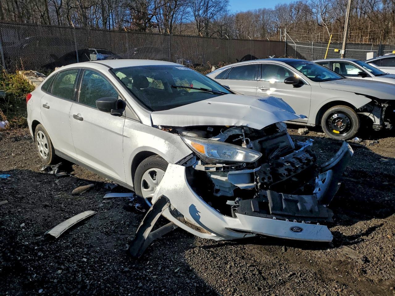 2017 Ford Focus S - Фото 4