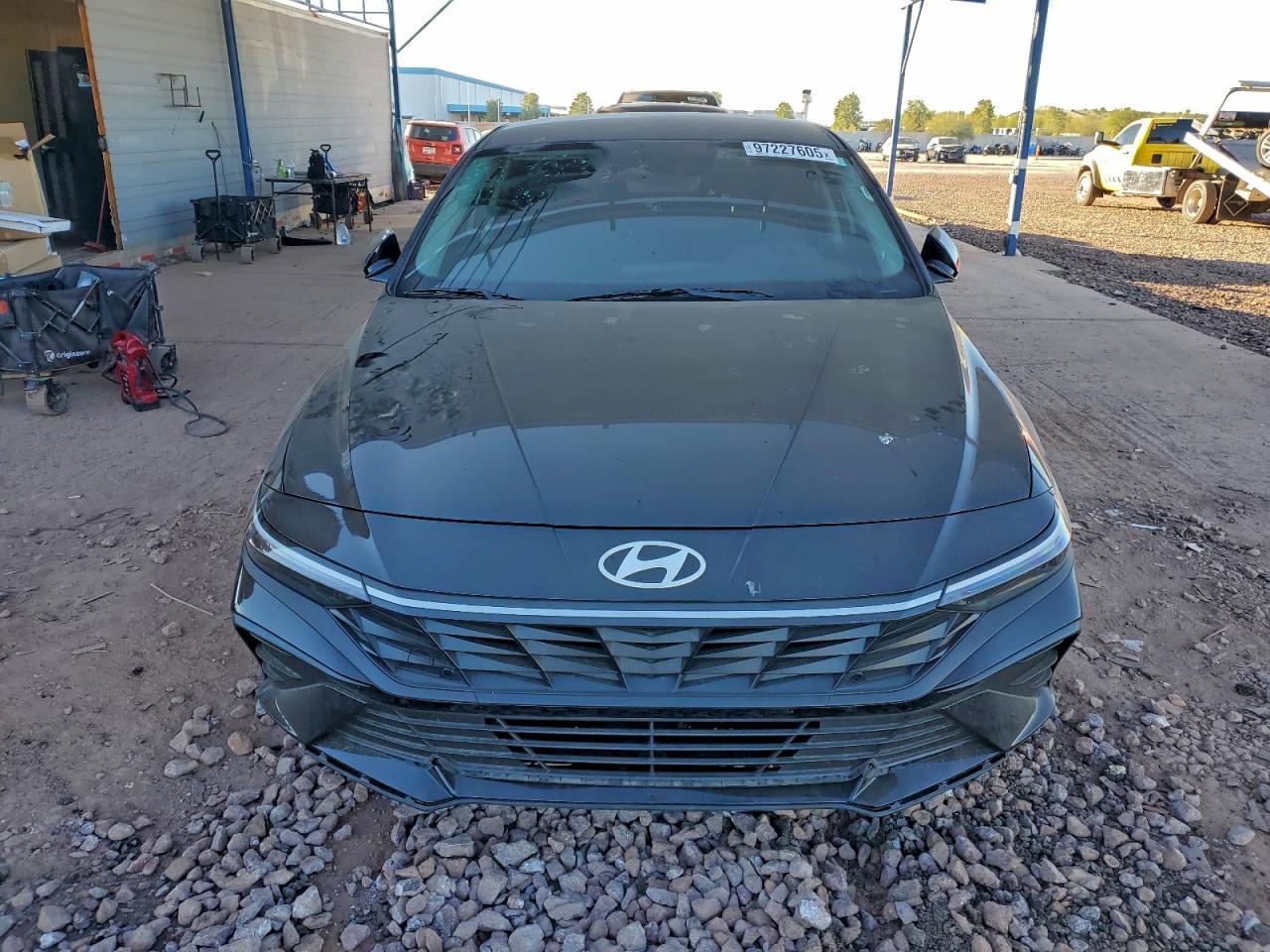 2025 Hyundai Elantra Se - Фото 5