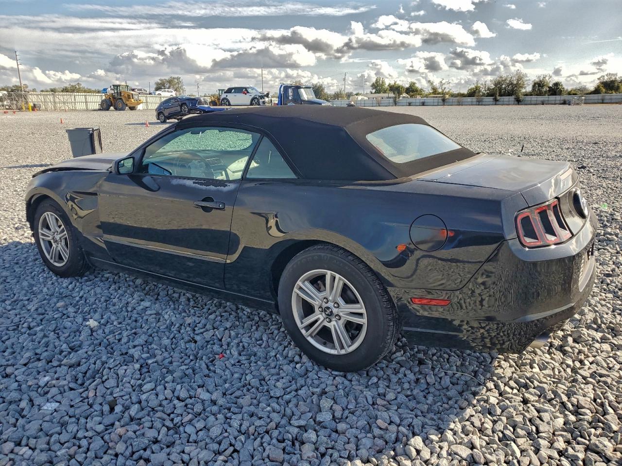 2014 Ford Mustang - Image 2