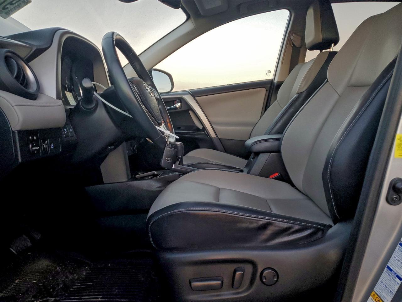 2017 Toyota Rav4 Limited - Image 7