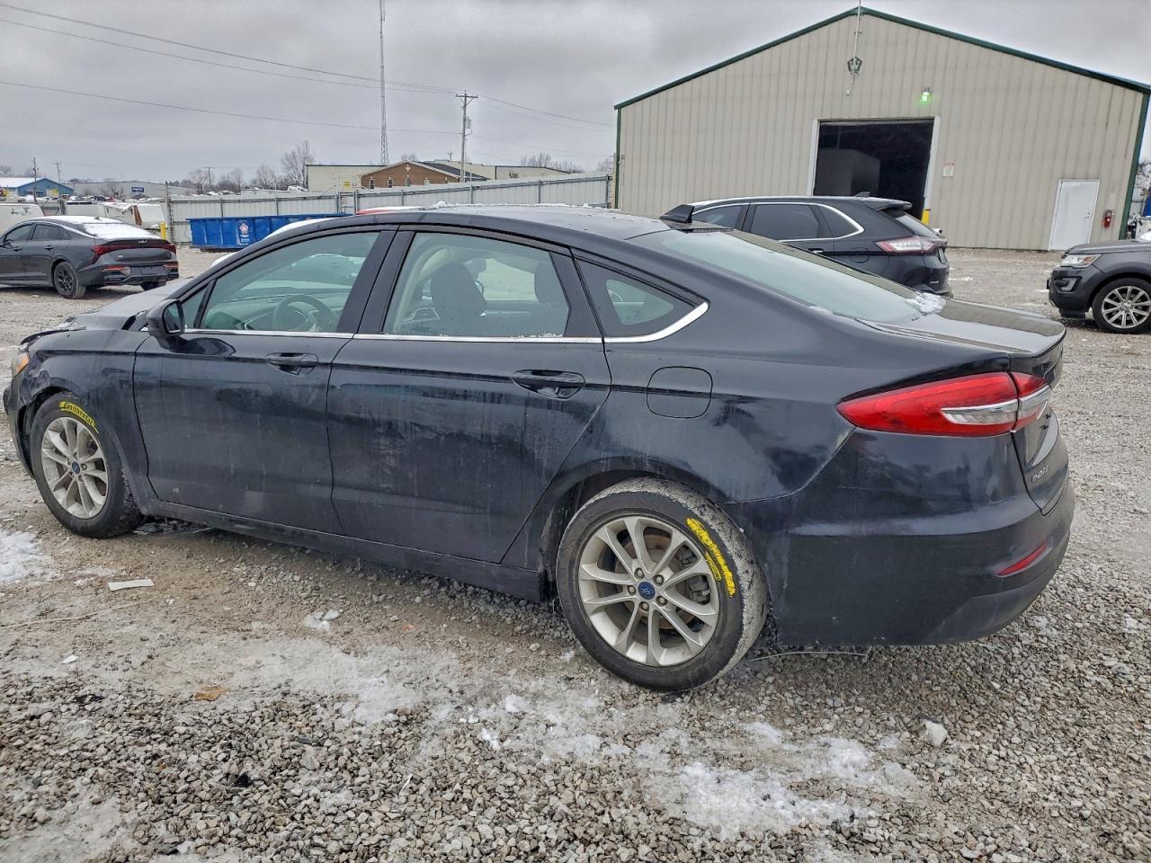 2020 Ford Fusion Se - Фото 2